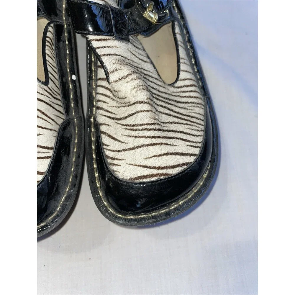 Alegria Women’s Platform Slides Size 39 U.S. 8 M Black Patent & Ivory Leather